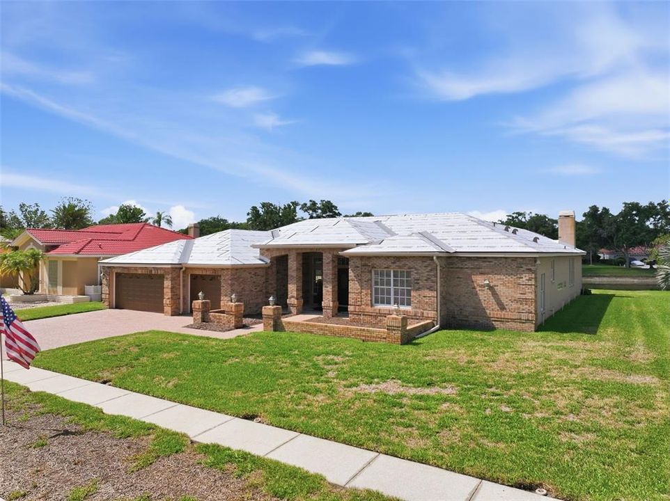 For Sale: $850,000 (3 beds, 3 baths, 3214 Square Feet)