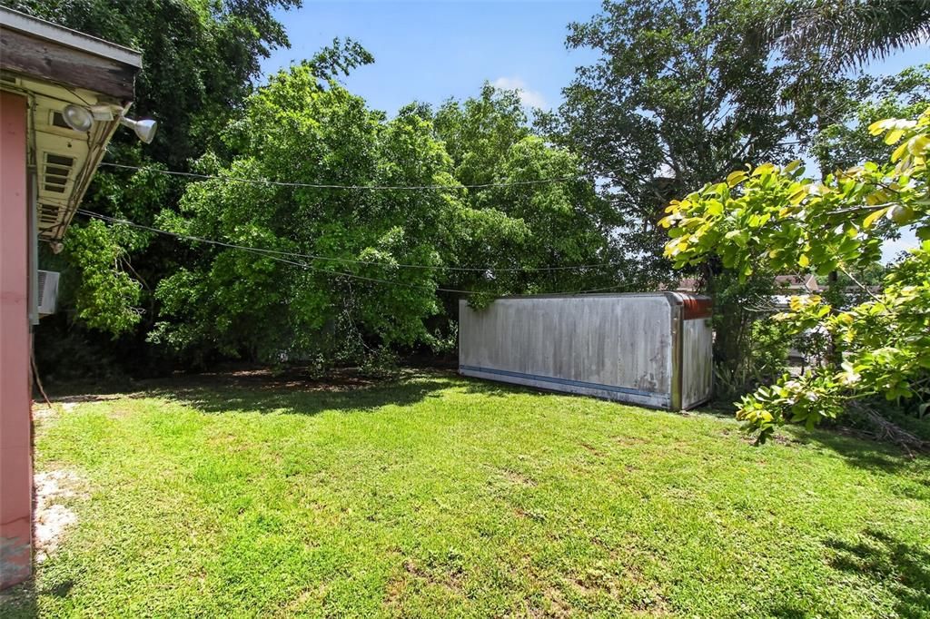For Sale: $207,000 (3 beds, 2 baths, 1285 Square Feet)