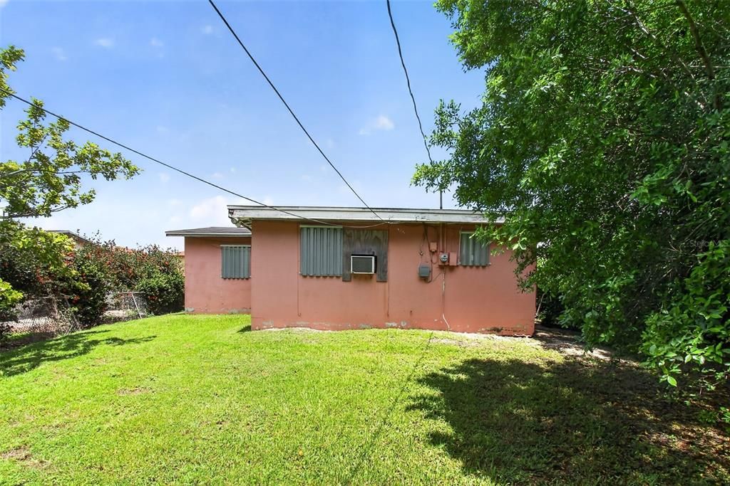 For Sale: $207,000 (3 beds, 2 baths, 1285 Square Feet)