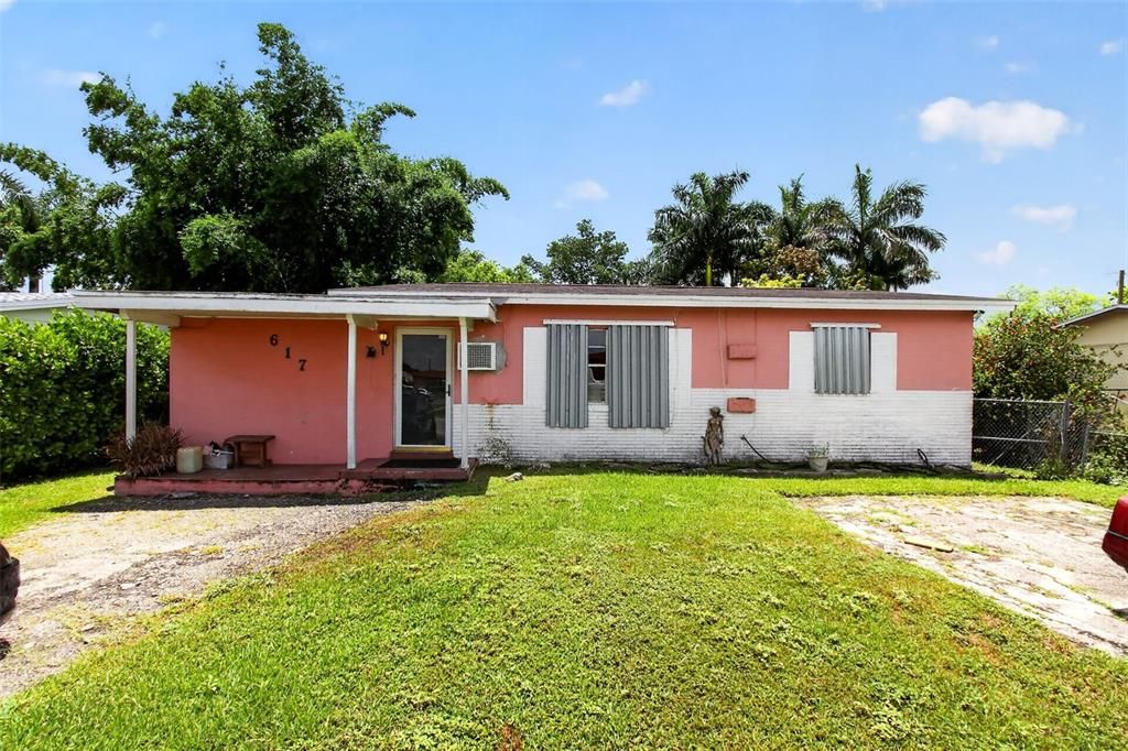 For Sale: $207,000 (3 beds, 2 baths, 1285 Square Feet)