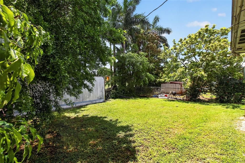 For Sale: $207,000 (3 beds, 2 baths, 1285 Square Feet)