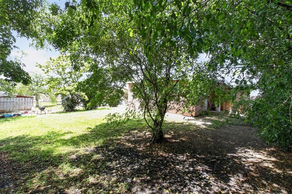 For Sale: $207,000 (3 beds, 2 baths, 1285 Square Feet)