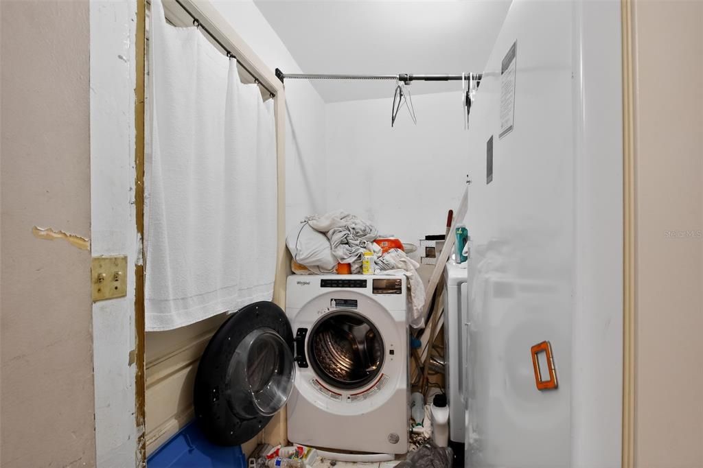 For Sale: $207,000 (3 beds, 2 baths, 1285 Square Feet)