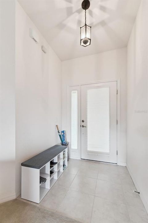 For Sale: $334,900 (3 beds, 2 baths, 1700 Square Feet)