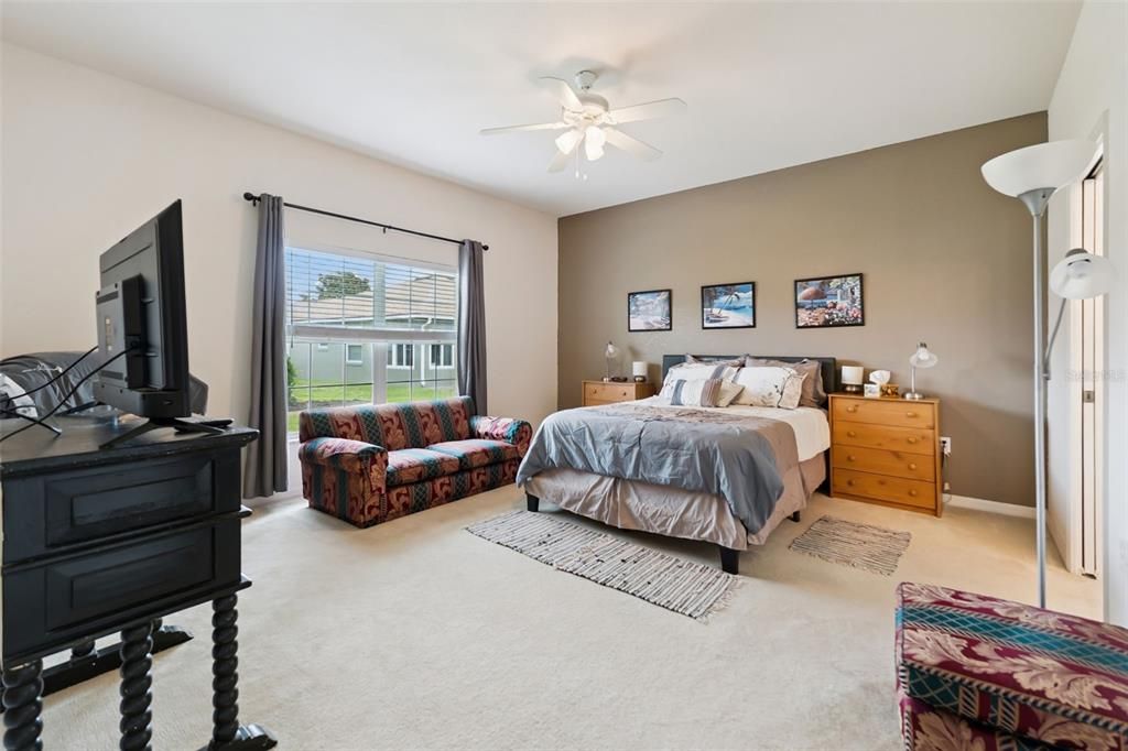 For Sale: $334,900 (3 beds, 2 baths, 1700 Square Feet)