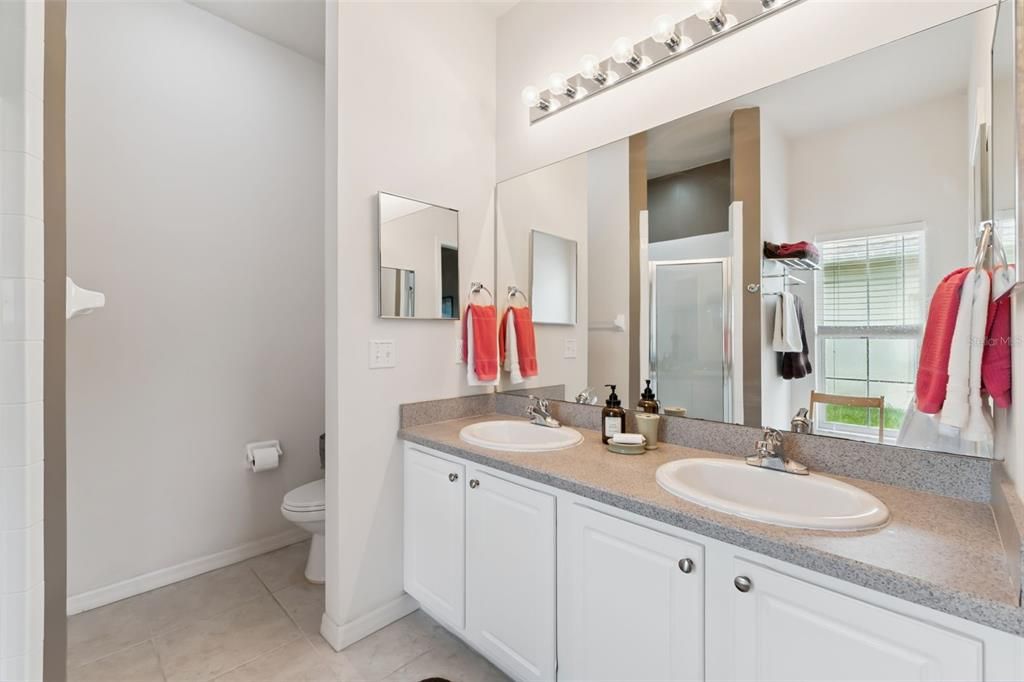 For Sale: $334,900 (3 beds, 2 baths, 1700 Square Feet)