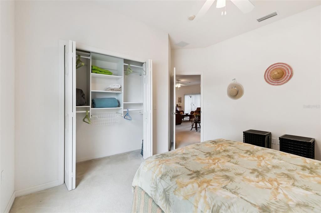 For Sale: $334,900 (3 beds, 2 baths, 1700 Square Feet)