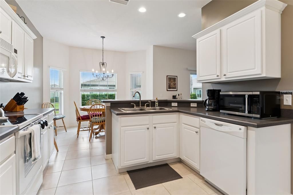 For Sale: $334,900 (3 beds, 2 baths, 1700 Square Feet)