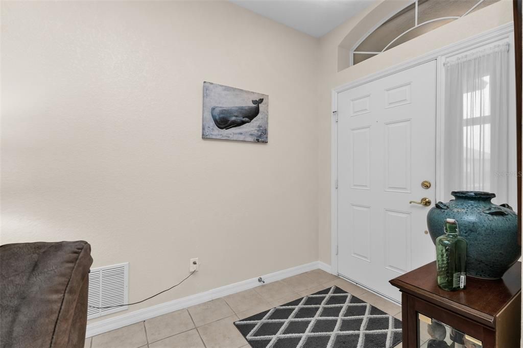 For Sale: $335,000 (3 beds, 2 baths, 1574 Square Feet)
