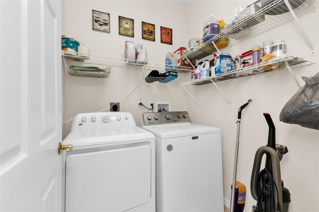 For Sale: $335,000 (3 beds, 2 baths, 1574 Square Feet)