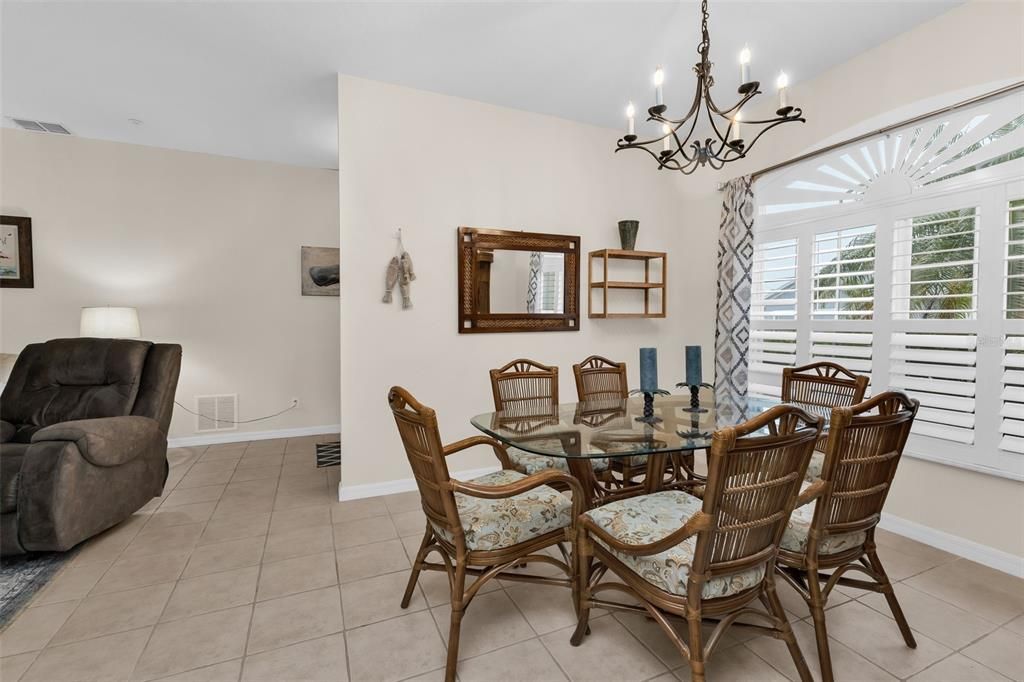 For Sale: $335,000 (3 beds, 2 baths, 1574 Square Feet)