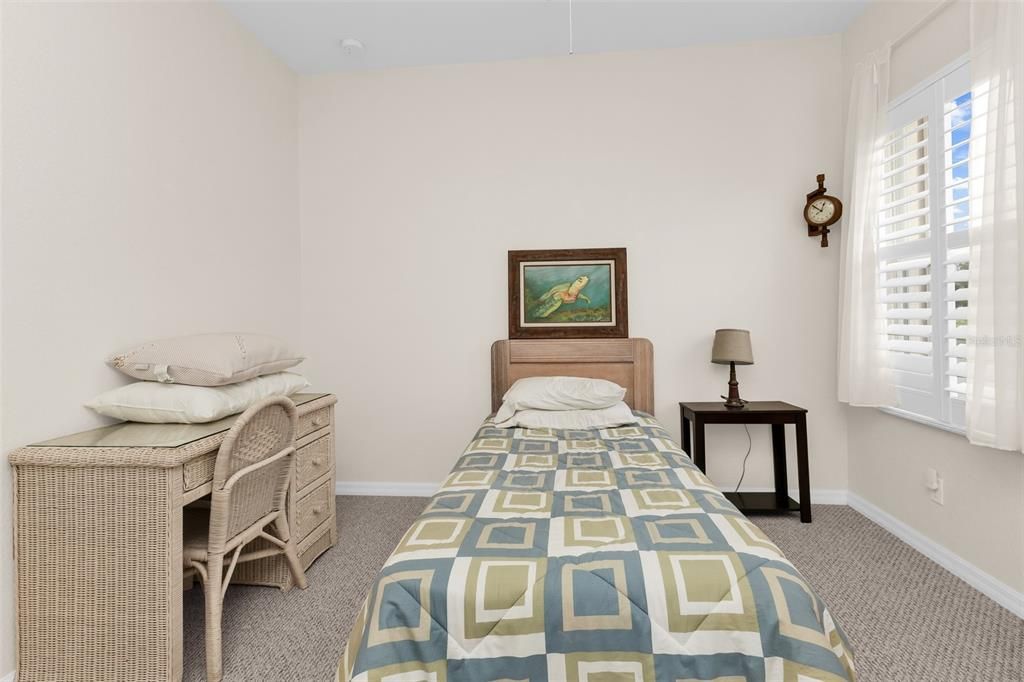 For Sale: $335,000 (3 beds, 2 baths, 1574 Square Feet)