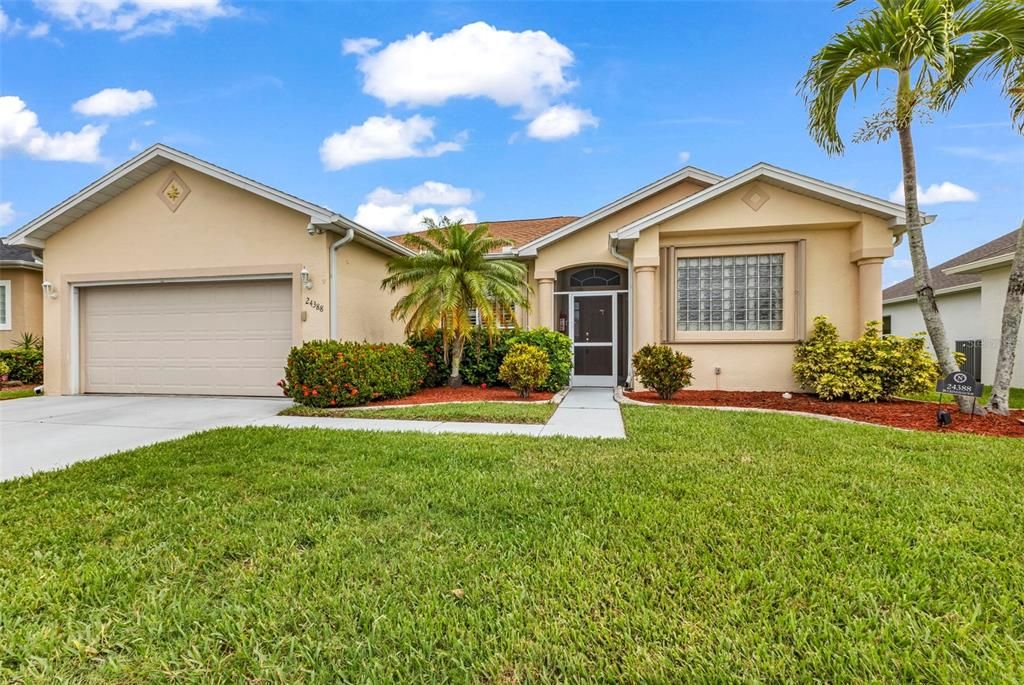 For Sale: $335,000 (3 beds, 2 baths, 1574 Square Feet)