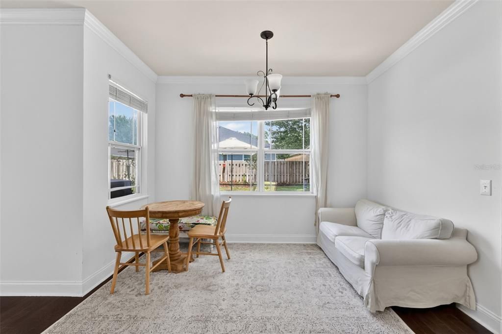 For Sale: $299,500 (3 beds, 2 baths, 1641 Square Feet)