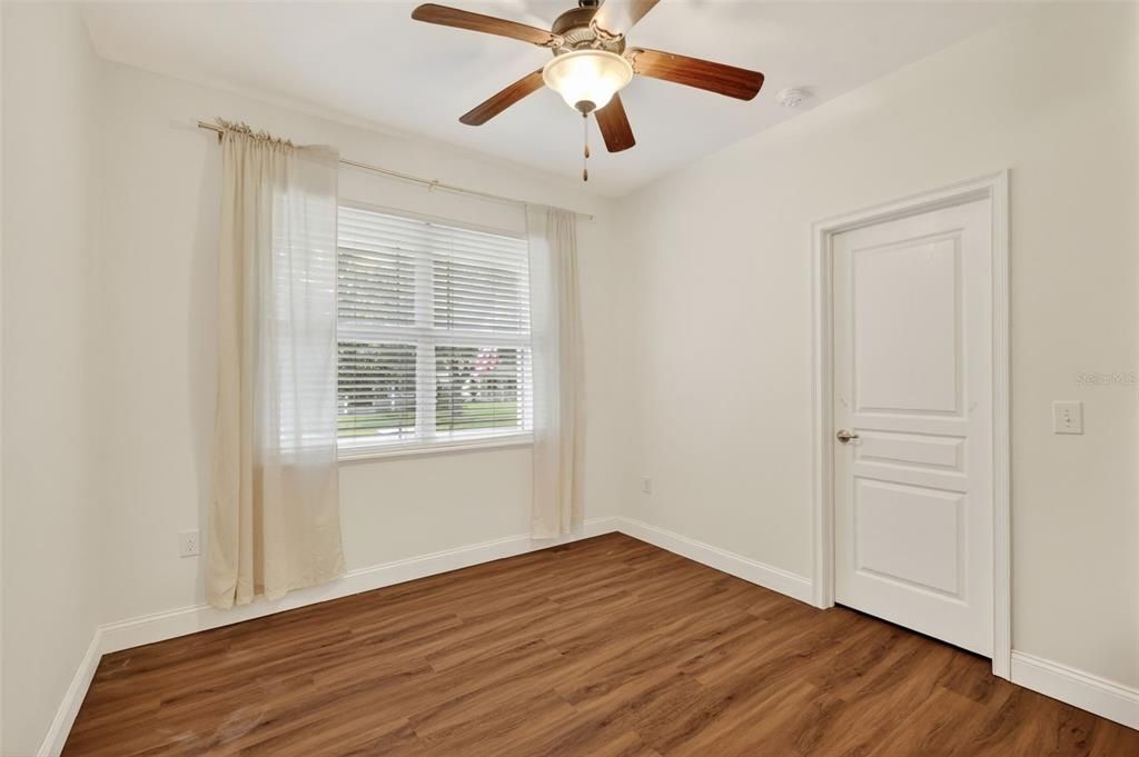 For Sale: $299,500 (3 beds, 2 baths, 1641 Square Feet)