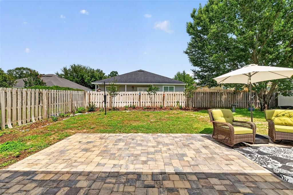 For Sale: $299,500 (3 beds, 2 baths, 1641 Square Feet)