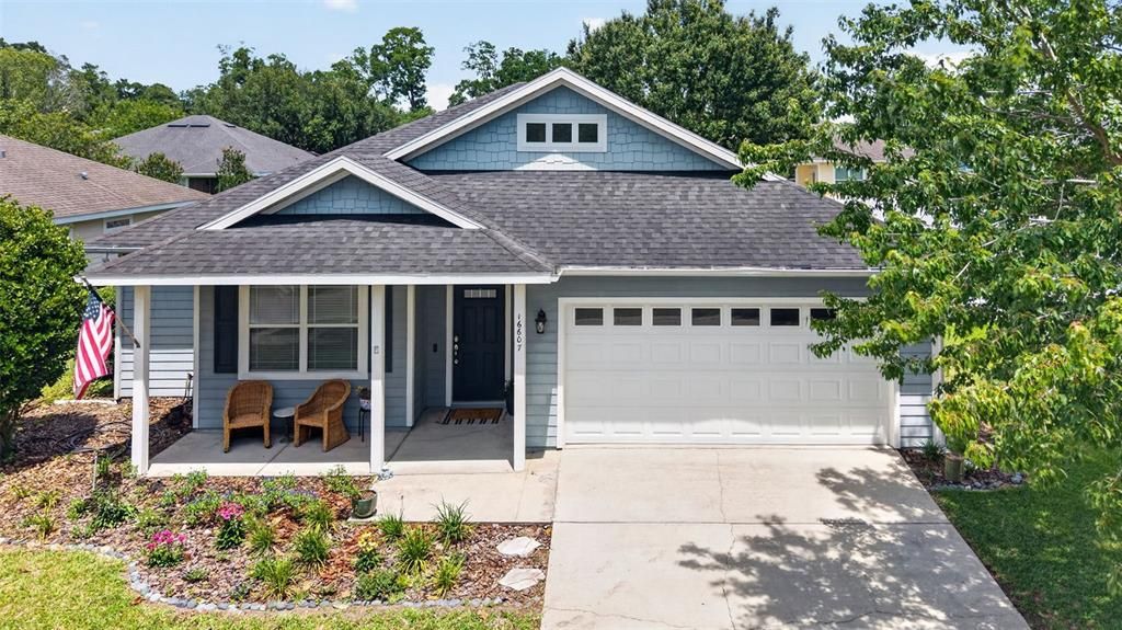 For Sale: $299,500 (3 beds, 2 baths, 1641 Square Feet)