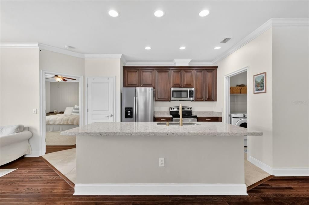 For Sale: $299,500 (3 beds, 2 baths, 1641 Square Feet)
