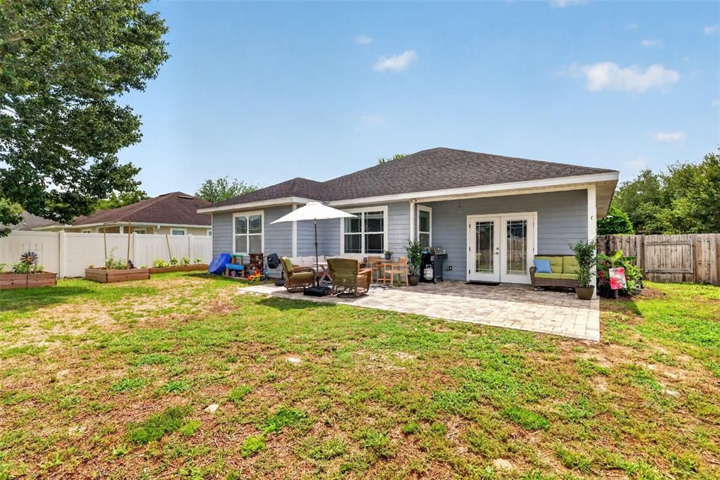 For Sale: $299,500 (3 beds, 2 baths, 1641 Square Feet)