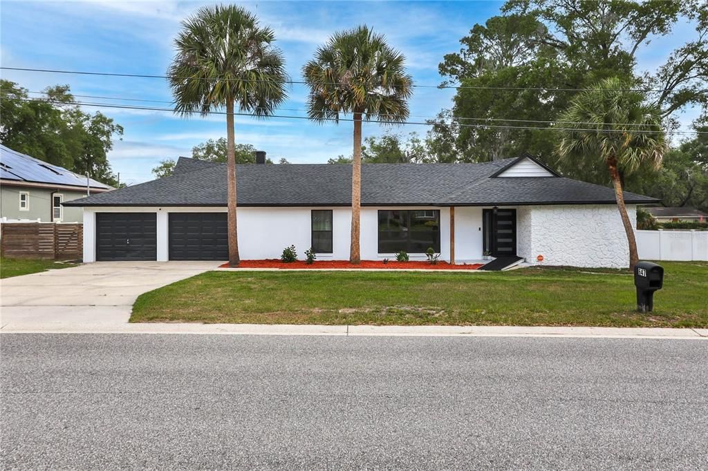 For Sale: $589,000 (5 beds, 3 baths, 2361 Square Feet)