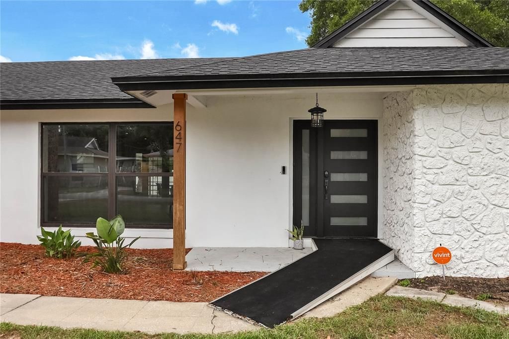 For Sale: $589,000 (5 beds, 3 baths, 2361 Square Feet)