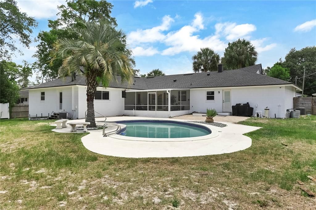 For Sale: $589,000 (5 beds, 3 baths, 2361 Square Feet)