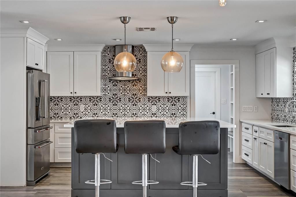 For Sale: $589,000 (5 beds, 3 baths, 2361 Square Feet)
