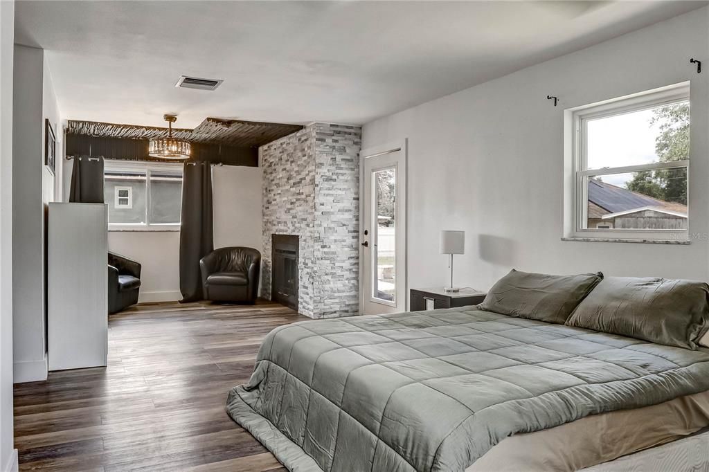 For Sale: $589,000 (5 beds, 3 baths, 2361 Square Feet)