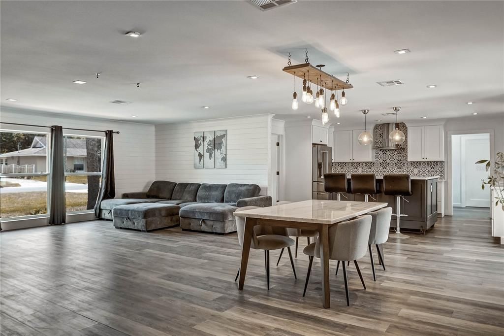For Sale: $589,000 (5 beds, 3 baths, 2361 Square Feet)