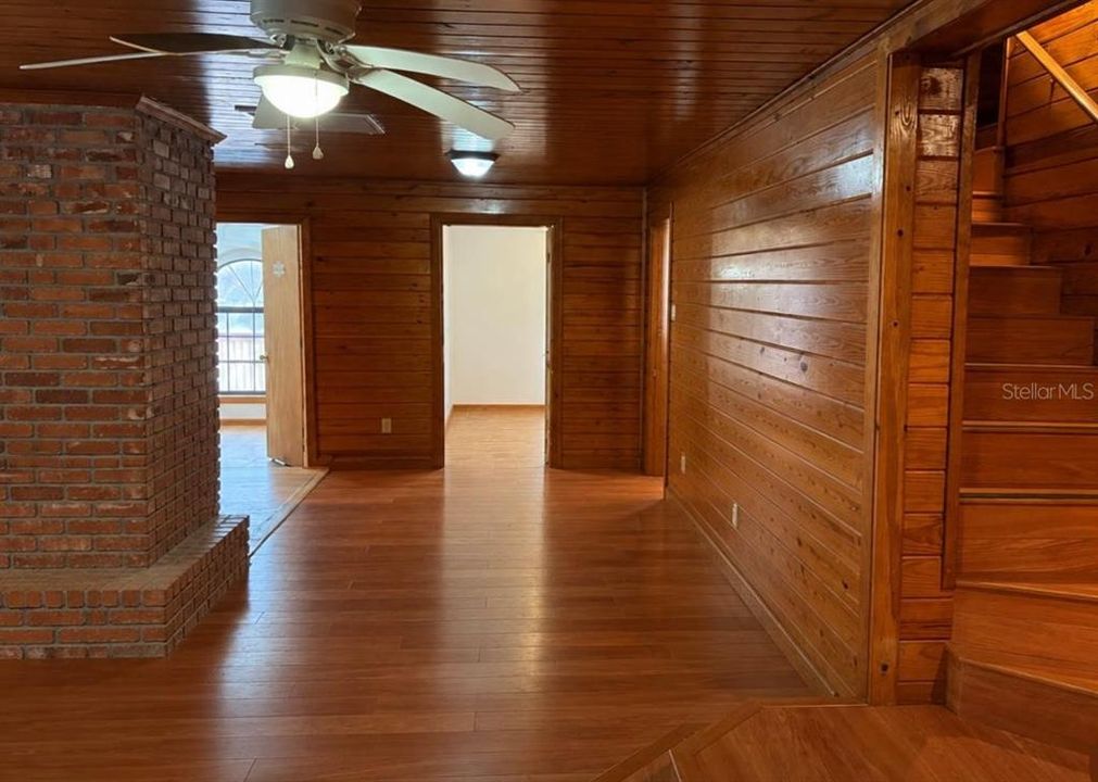 For Sale: $475,000 (4 beds, 2 baths, 2201 Square Feet)
