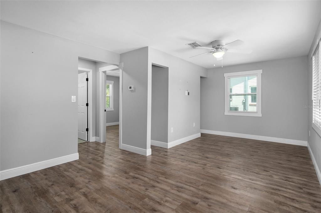 For Rent: $1,550 (2 beds, 1 baths, 816 Square Feet)