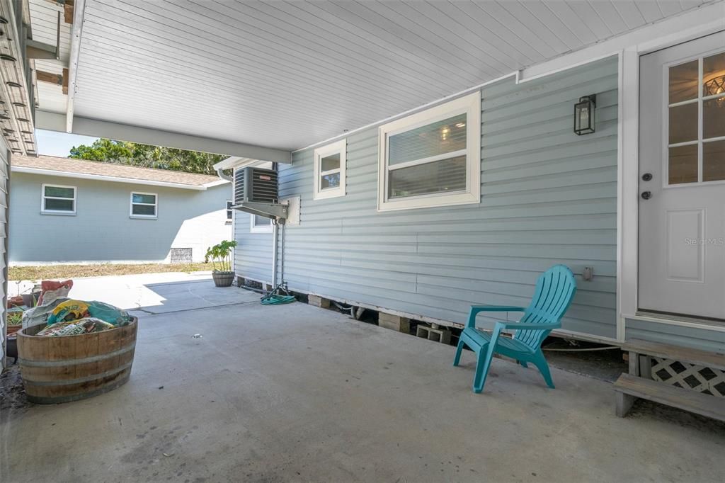 For Rent: $1,550 (2 beds, 1 baths, 816 Square Feet)