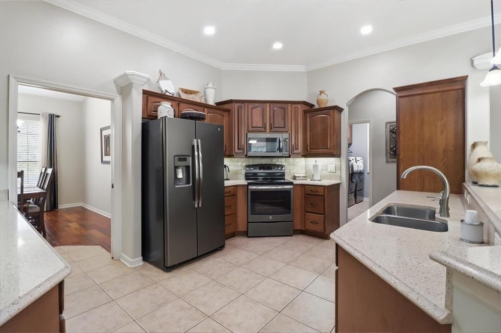 For Sale: $439,000 (3 beds, 2 baths, 2164 Square Feet)