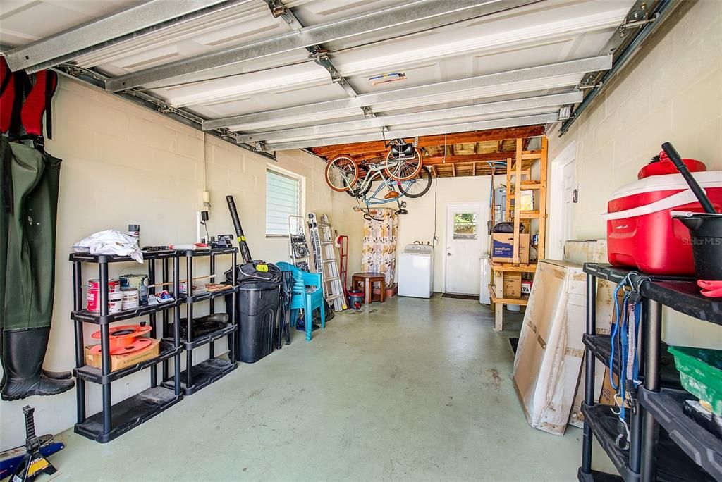 For Sale: $399,000 (2 beds, 1 baths, 1421 Square Feet)
