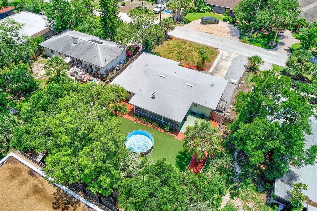 For Sale: $399,000 (2 beds, 1 baths, 1421 Square Feet)