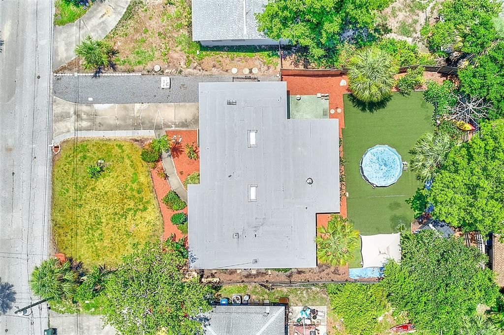 For Sale: $399,000 (2 beds, 1 baths, 1421 Square Feet)