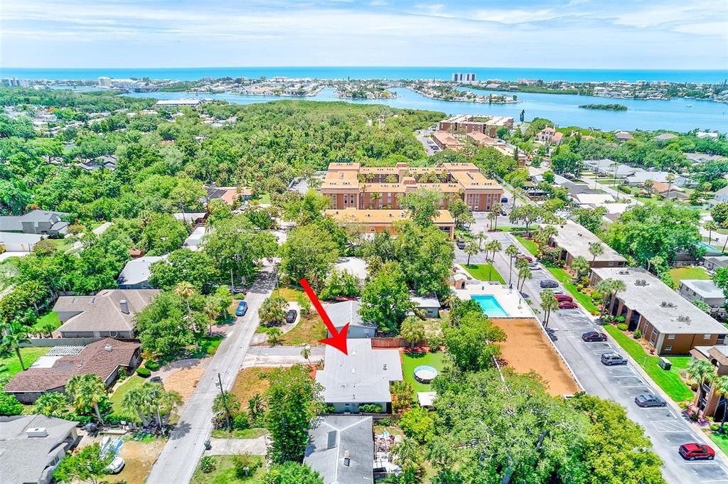 For Sale: $399,000 (2 beds, 1 baths, 1421 Square Feet)