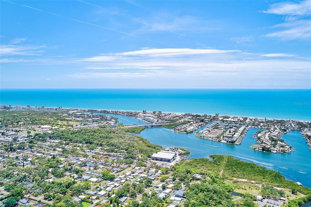 For Sale: $399,000 (2 beds, 1 baths, 1421 Square Feet)