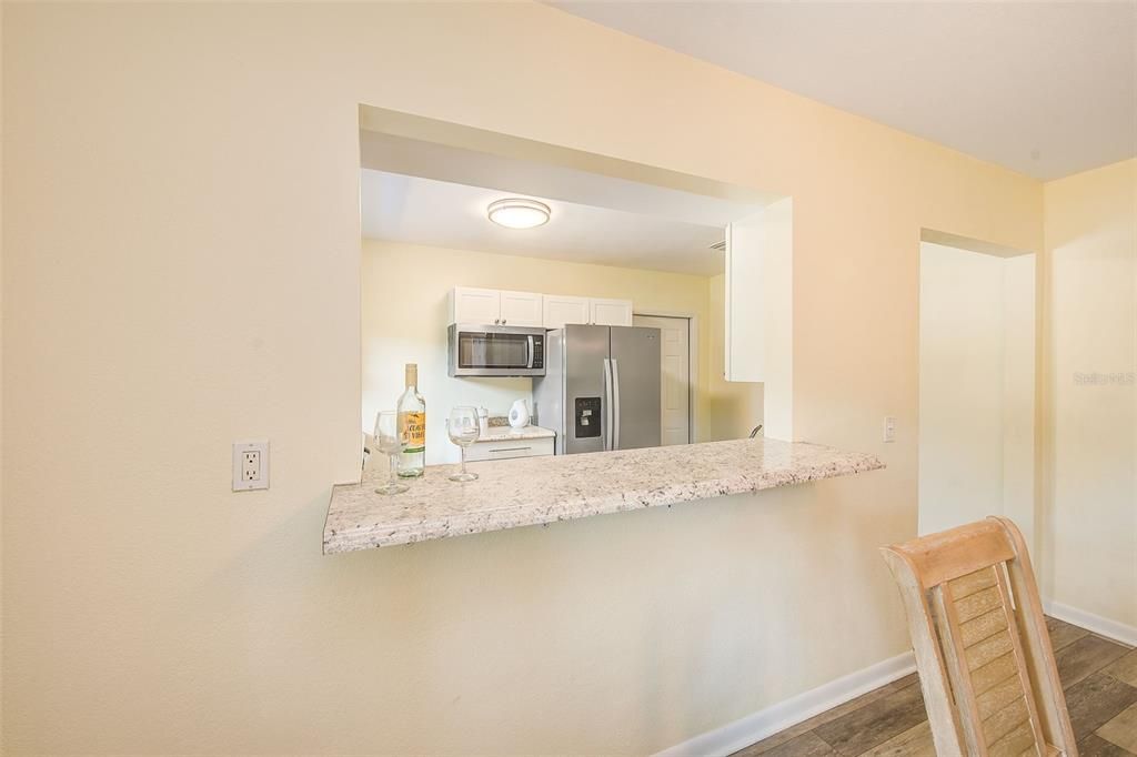 For Sale: $399,000 (2 beds, 1 baths, 1421 Square Feet)