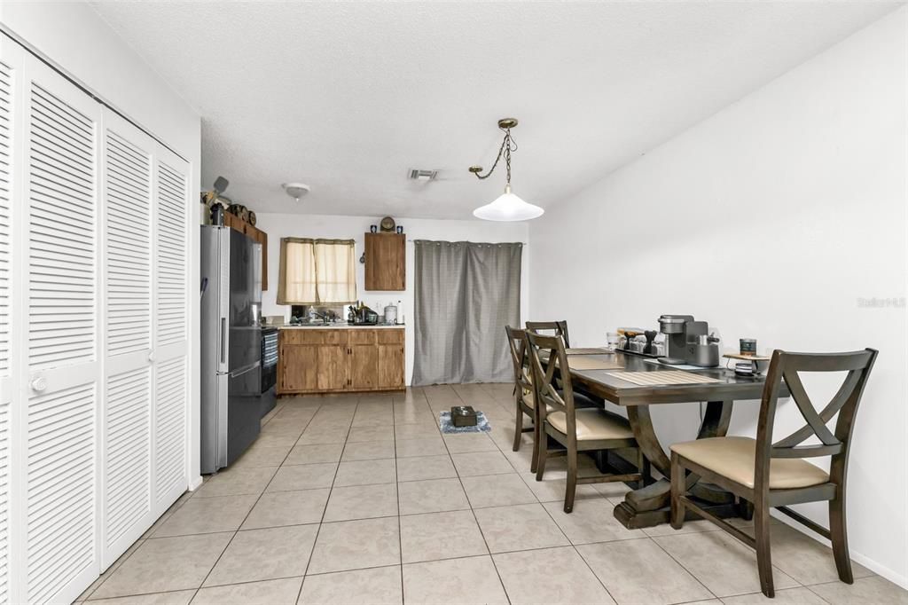 For Sale: $349,900 (4 beds, 0 baths, 1800 Square Feet)
