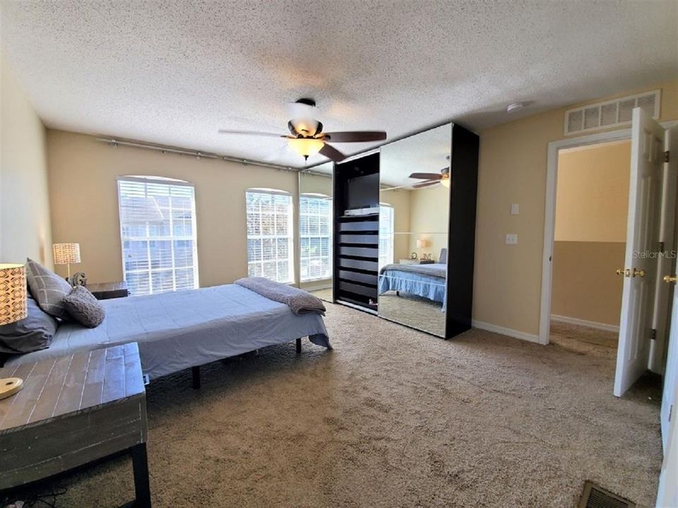 For Sale: $289,900 (3 beds, 2 baths, 1670 Square Feet)