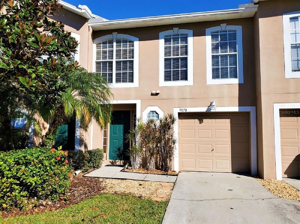 For Sale: $289,900 (3 beds, 2 baths, 1670 Square Feet)