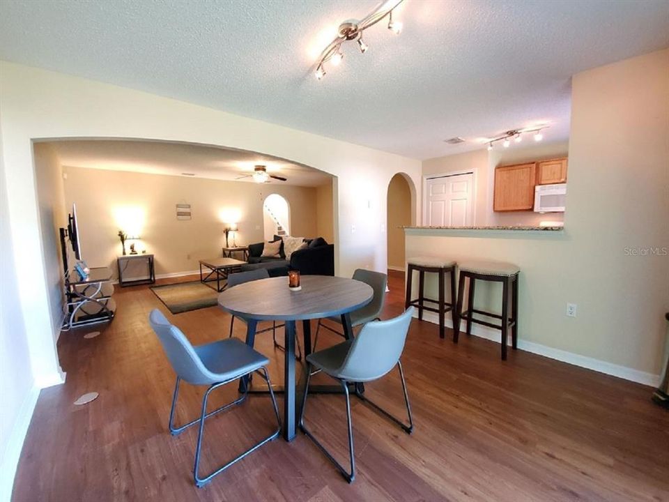For Sale: $289,900 (3 beds, 2 baths, 1670 Square Feet)