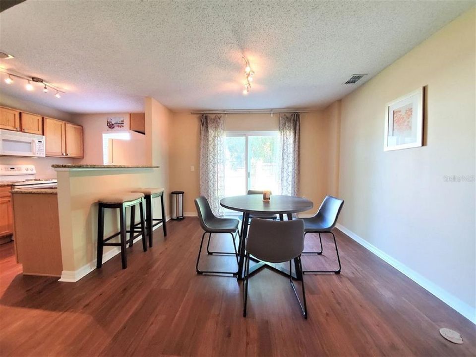 For Sale: $289,900 (3 beds, 2 baths, 1670 Square Feet)