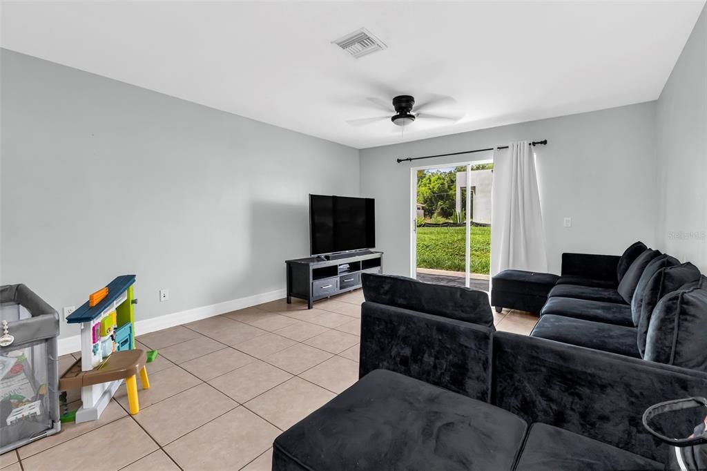 For Sale: $382,500 (6 beds, 0 baths, 2330 Square Feet)