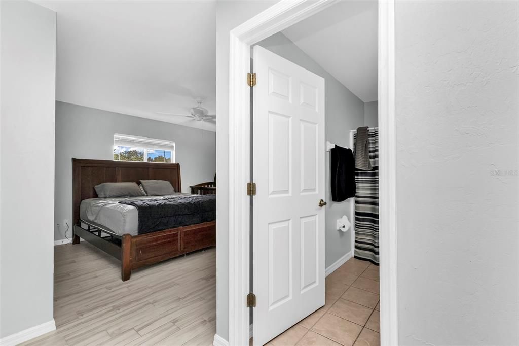 For Sale: $382,500 (6 beds, 0 baths, 2330 Square Feet)