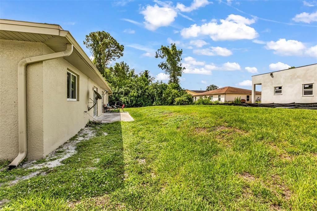 For Sale: $382,500 (6 beds, 0 baths, 2330 Square Feet)