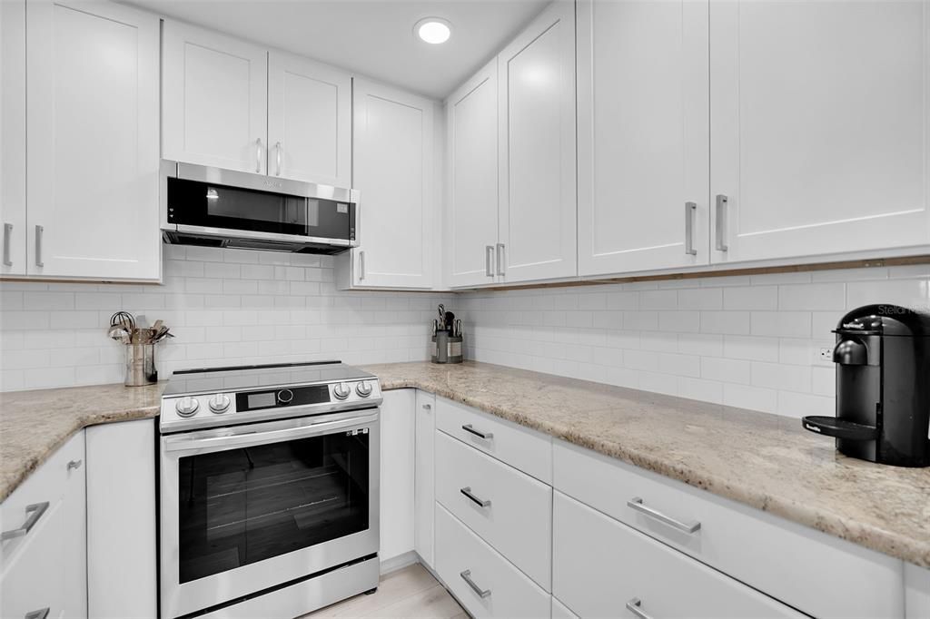 For Sale: $899,900 (3 beds, 2 baths, 1362 Square Feet)