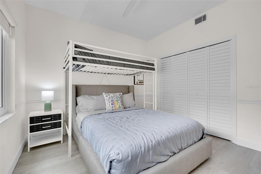 For Sale: $899,900 (3 beds, 2 baths, 1362 Square Feet)