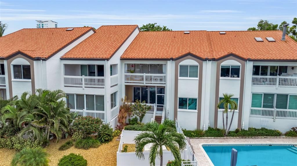 For Sale: $899,900 (3 beds, 2 baths, 1362 Square Feet)